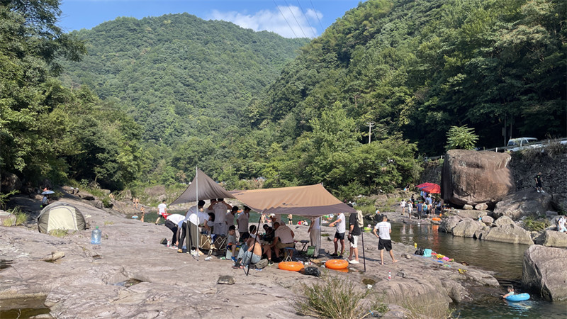 加拿大28公司的夏季团建活动取得圆满成功